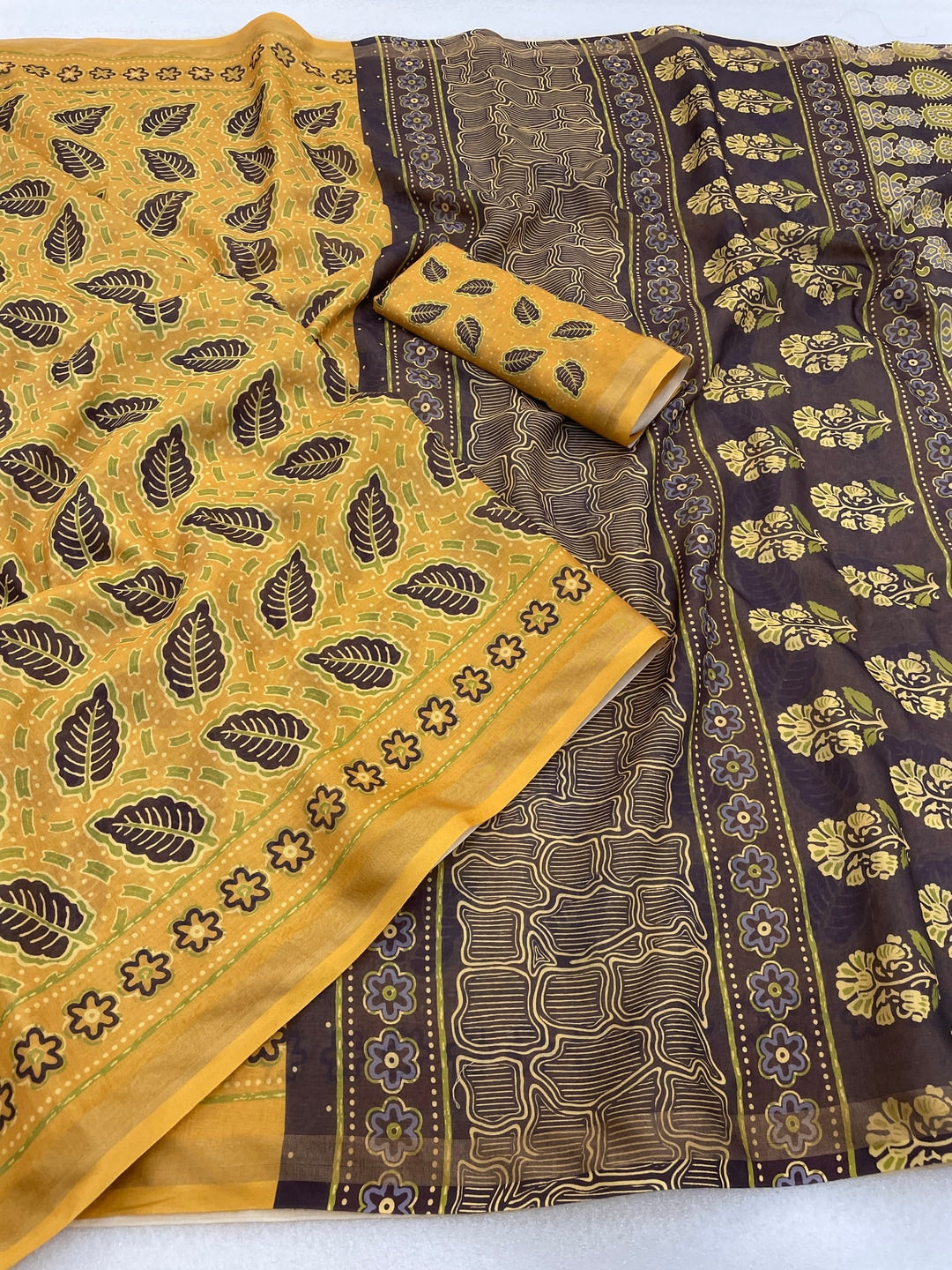 Peachmode Mustard Ajrak Printed Mul Cotton Saree - Image 5