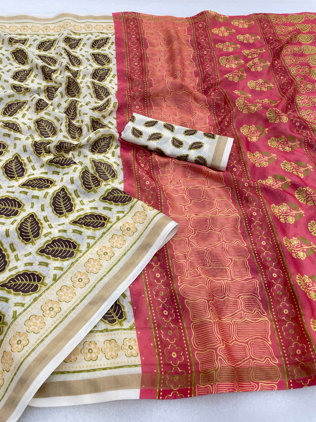 Peachmode White Ajrak Printed Mul Cotton Saree - Image 5