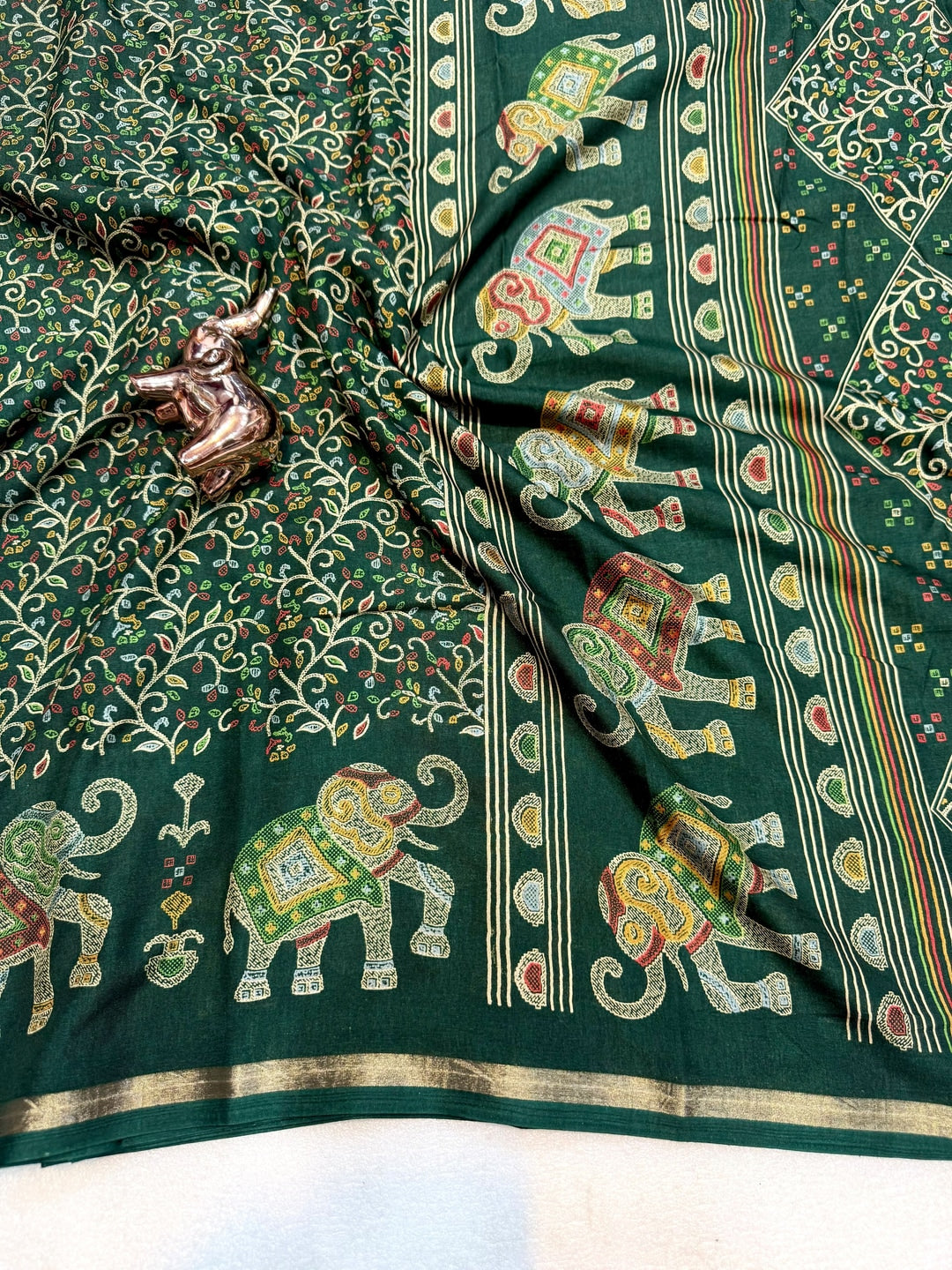 Peachmode Dark Green Elephant Motif Digital Printed Tussar Silk Saree - Image 3