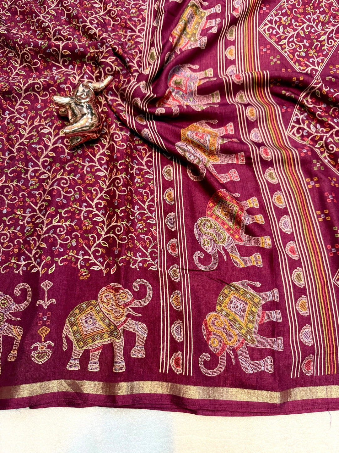 Peachmode Wine Elephant Motif Digital Printed Tussar Silk Saree - Image 4