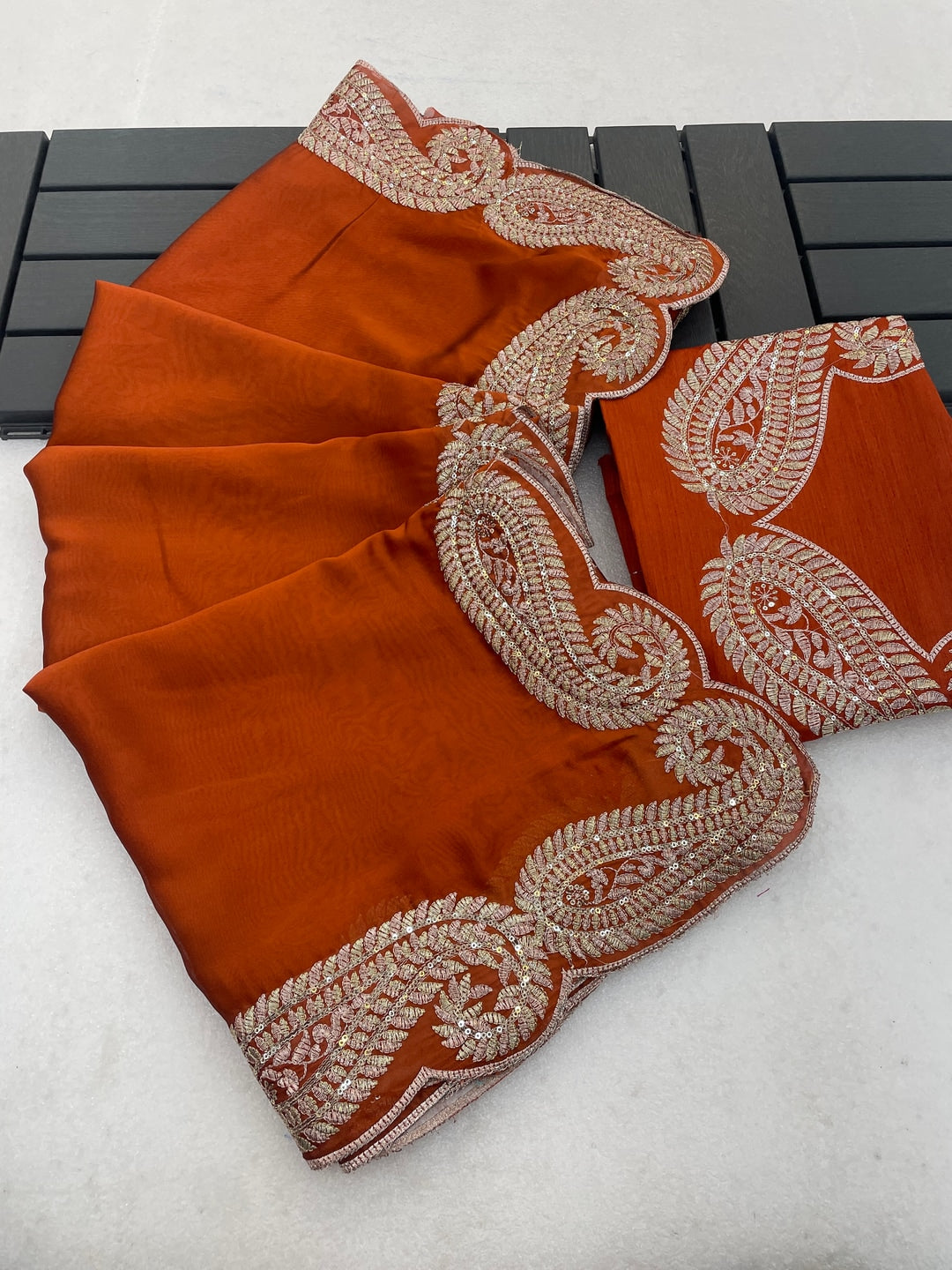Peachmode Rust Embroidered Rangoli Silk Saree - Image 5