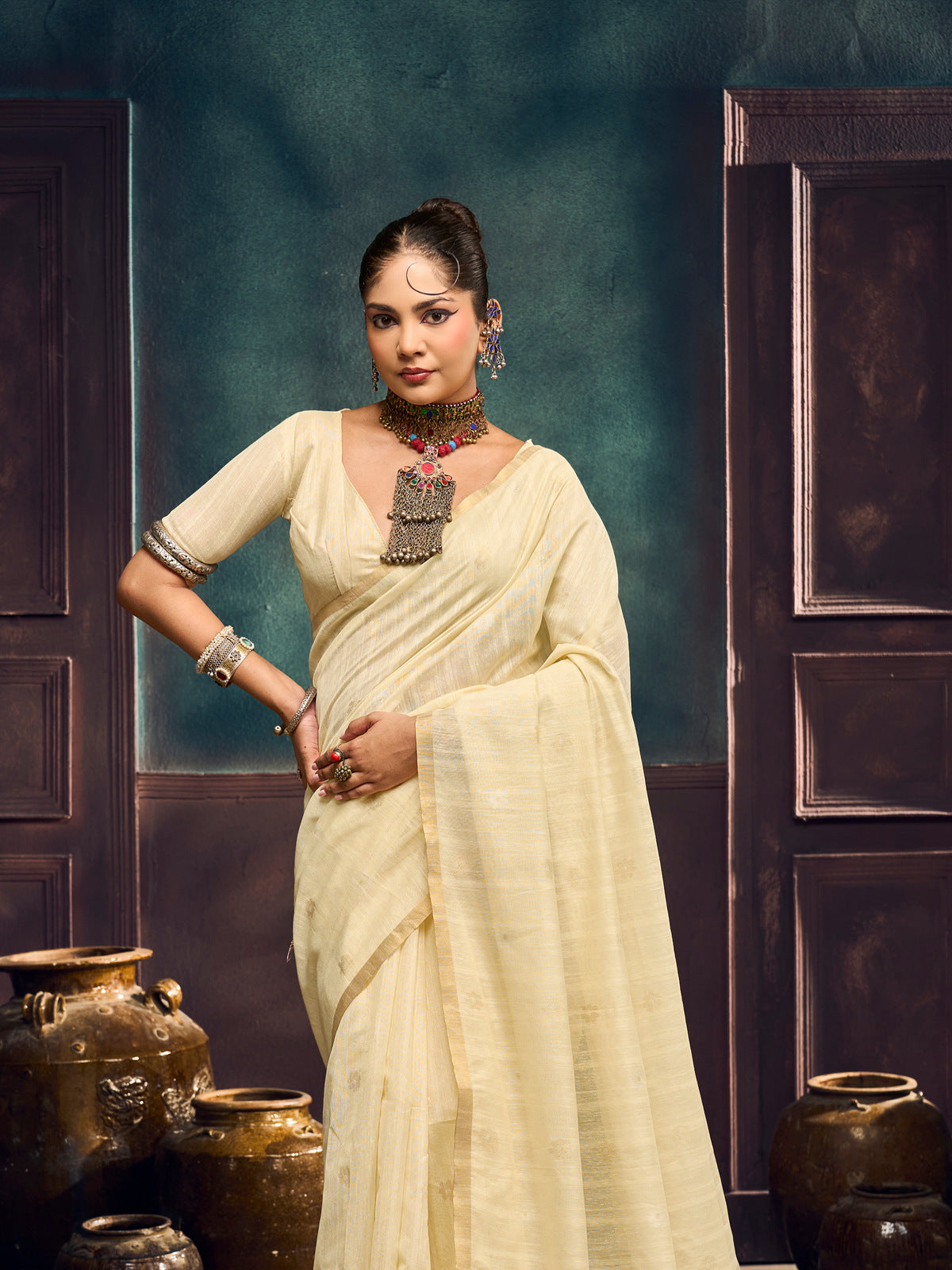 Peachmode Cream Munga Cotton Handloom Woven Saree - Image 2