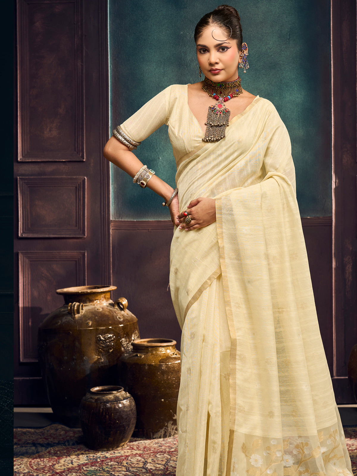 Peachmode Cream Munga Cotton Handloom Woven Saree - Image 3