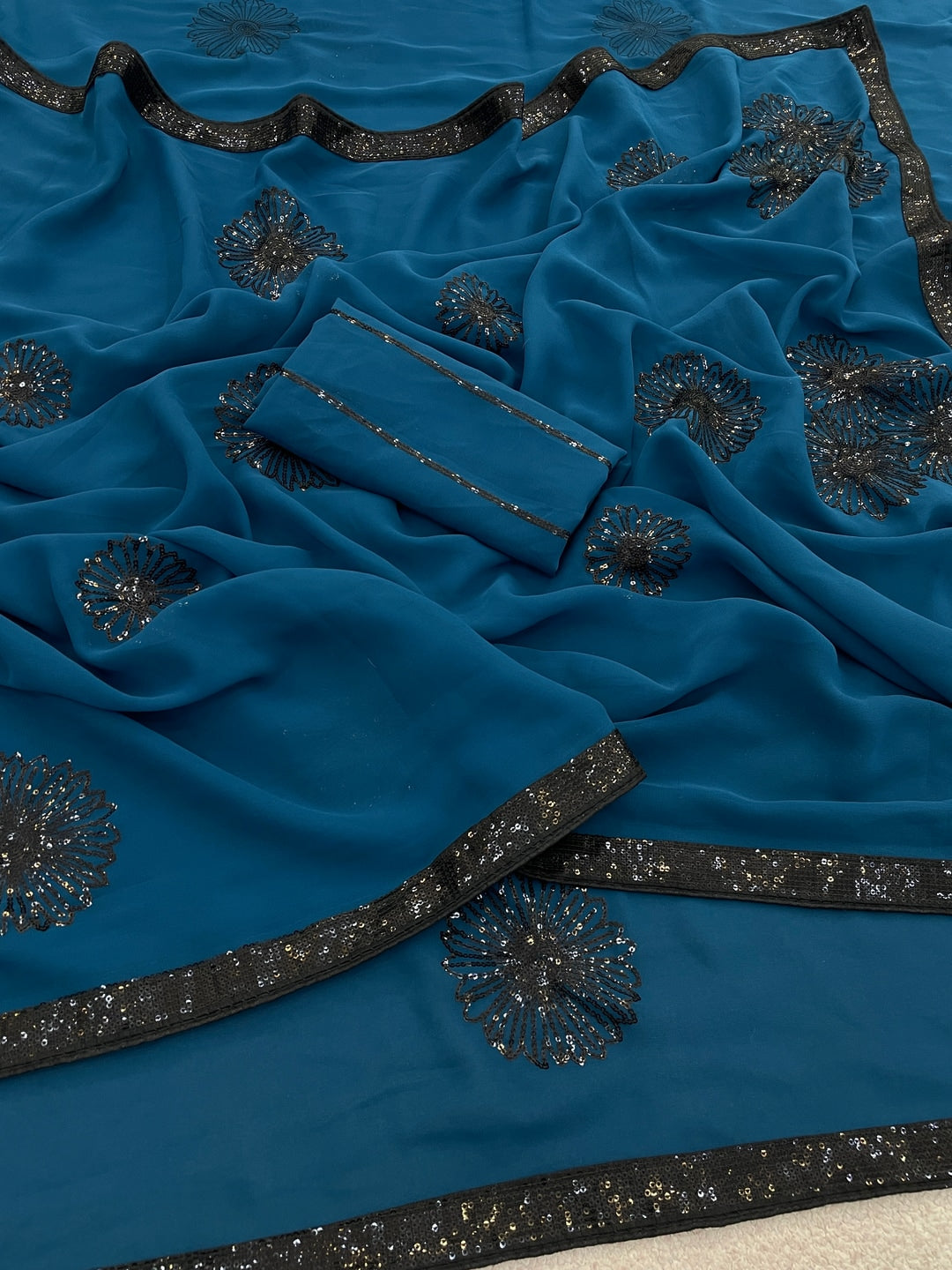 Peachmode Teal Blue Floral Sequin Georgette Saree With Blouse - Image 3