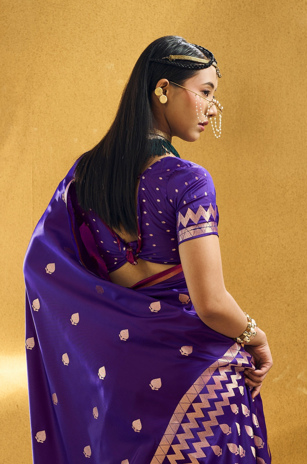 Peachmode Purple Satin Handloom Woven Saree - Image 3