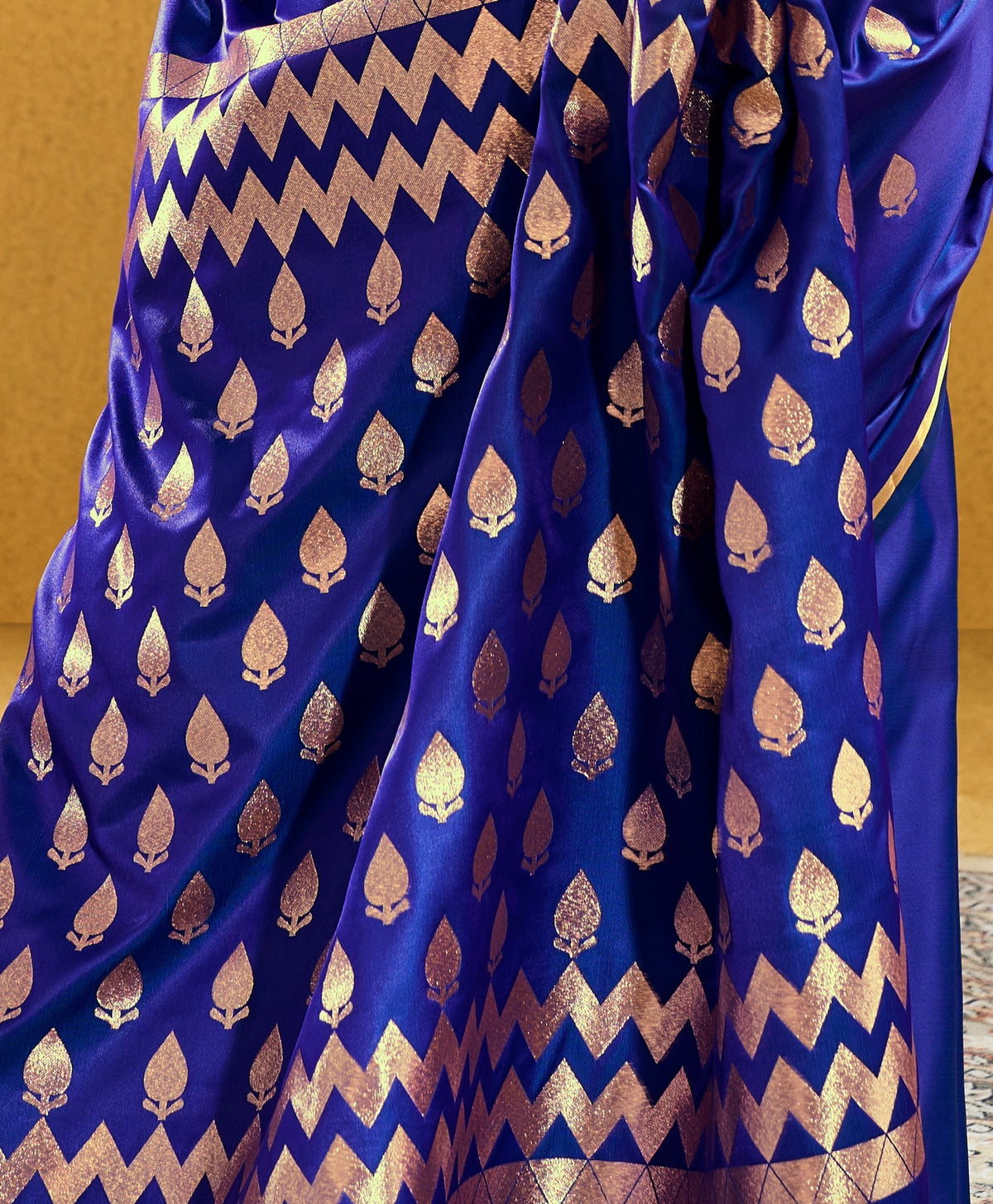 Peachmode Blue Satin Handloom Woven Saree - Image 4