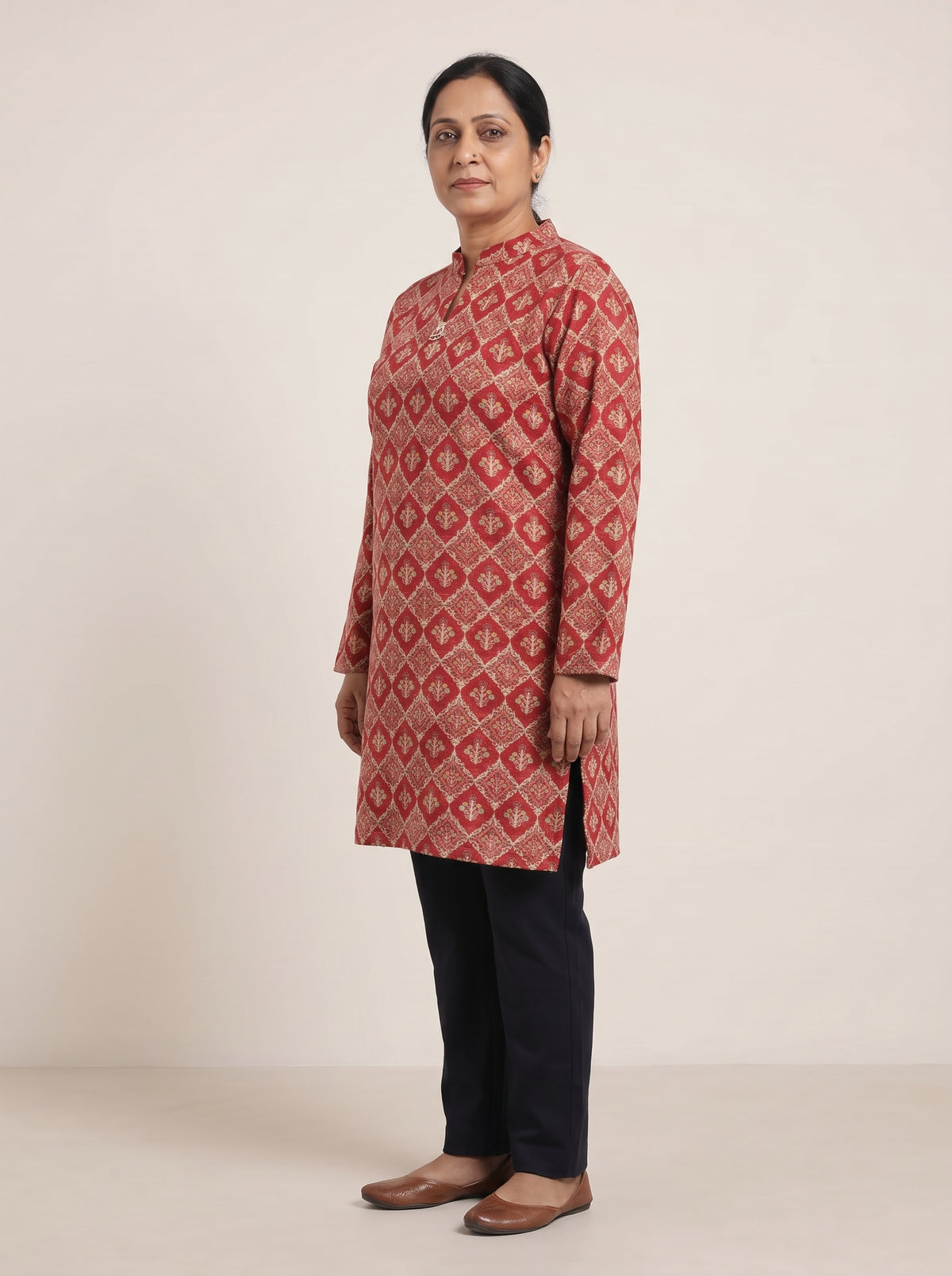 Peachmode Red Woolen Geometric Floral Printed Kurti - Image 3