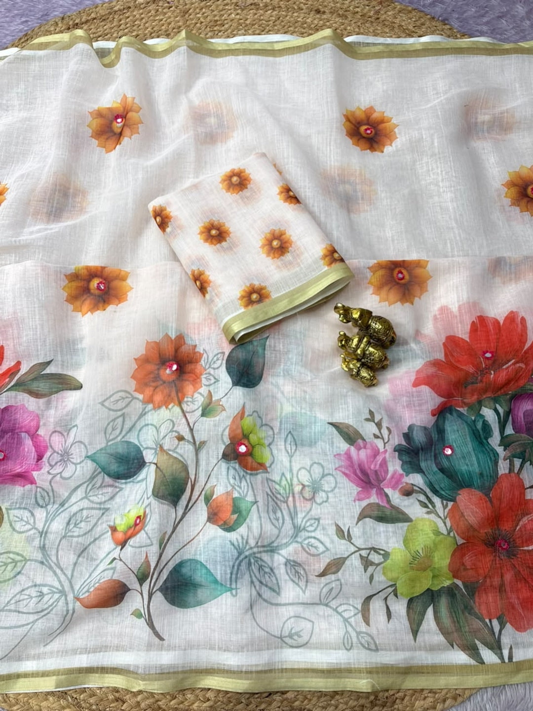 Peachmode White Floral Kalamkari Printed Linen Saree With Mirror Work - Image 5