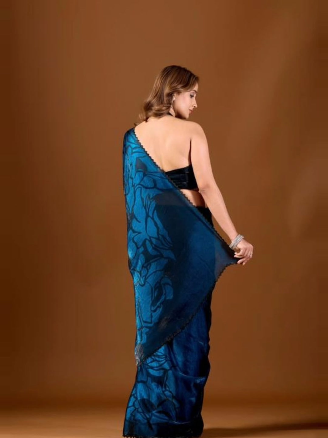 Peachmode Blue Ombre Floral Printed Space Silk Saree With Zarkan Border - Image 4