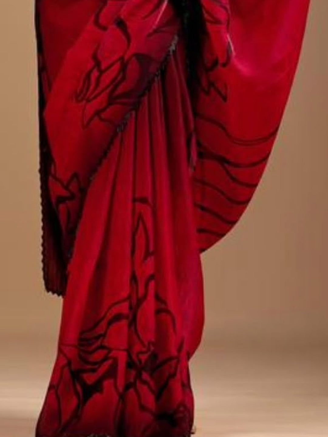 Peachmode Red Ombre Floral Printed Space Silk Saree With Zarkan Border - Image 5