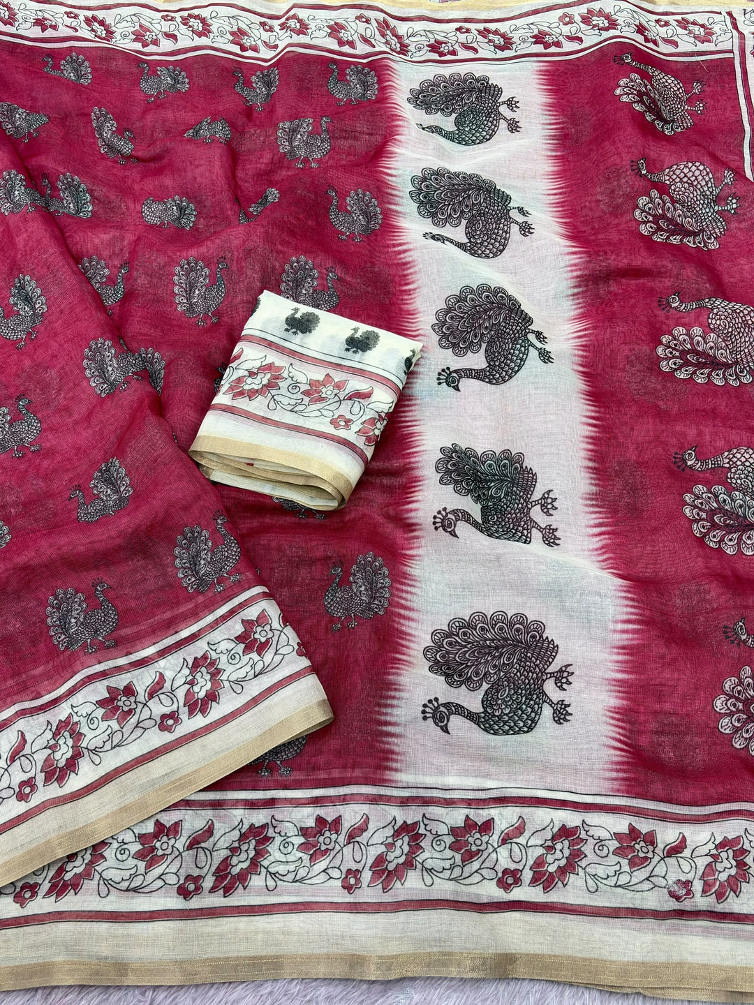 Peachmode Red Animal Print Linen Cotton Saree - Image 3