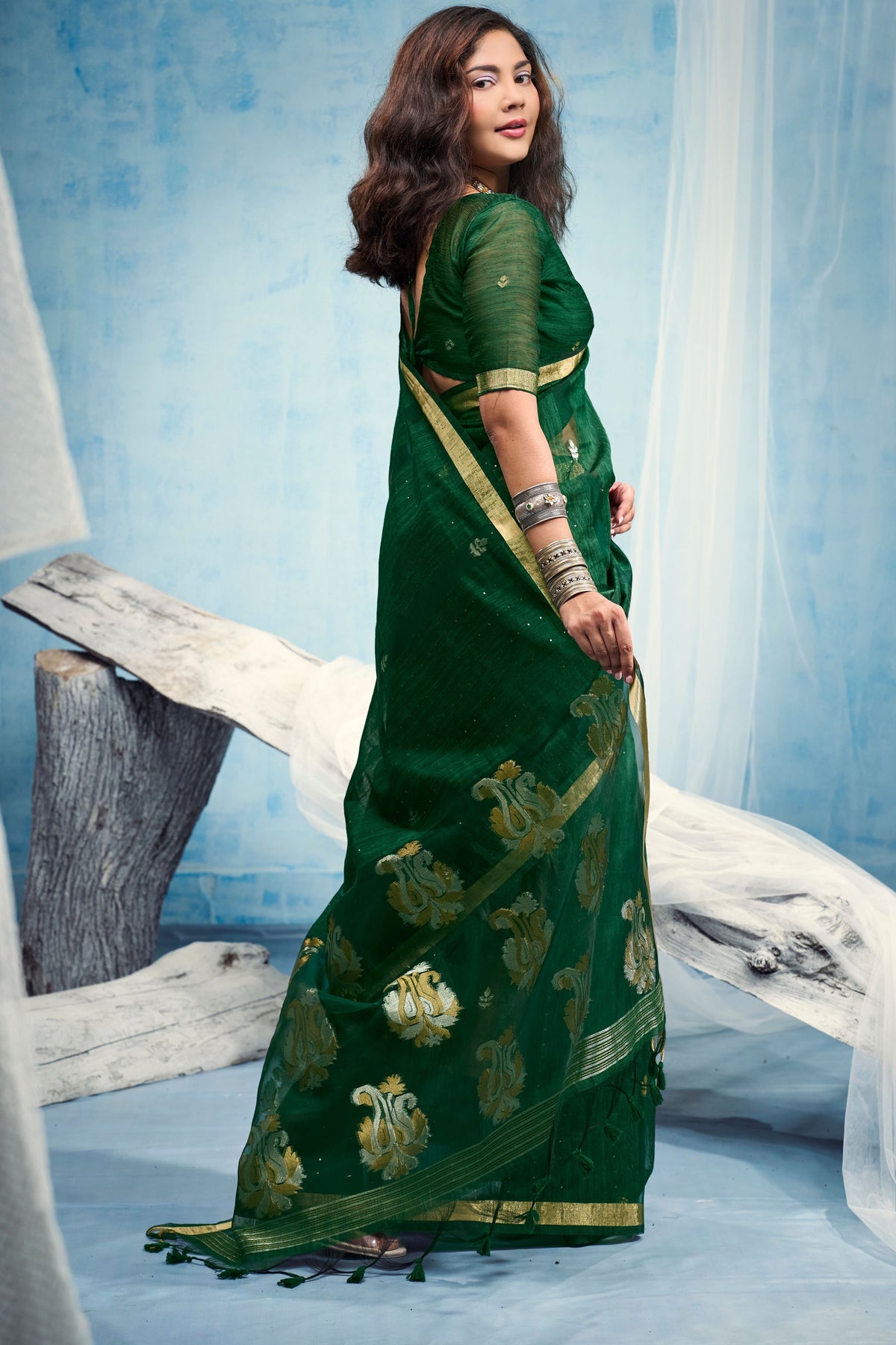 Peachmode Green Pure Munga Silk Handloom Woven Saree - Image 3