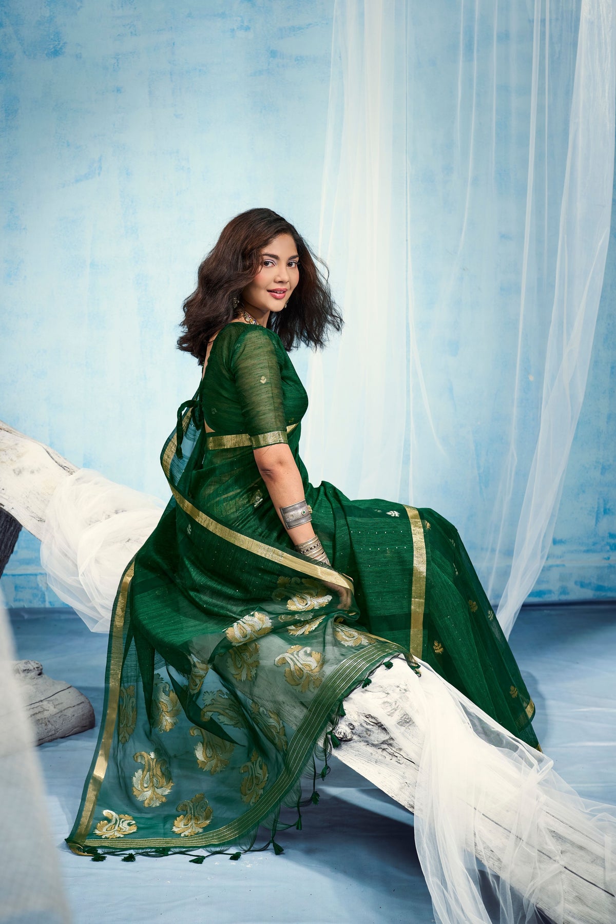 Peachmode Green Pure Munga Silk Handloom Woven Saree - Image 4