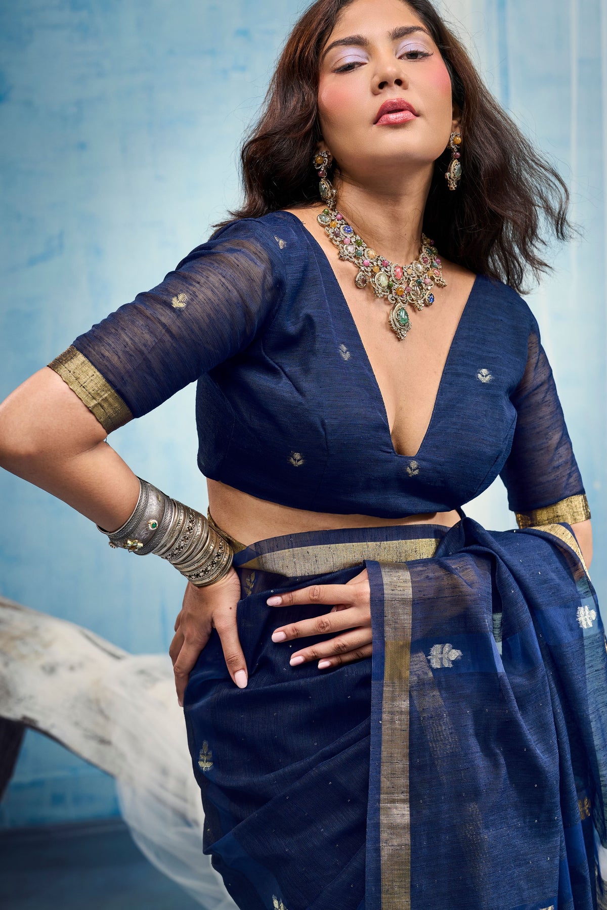 Peachmode Navy Blue Pure Munga Silk Handloom Woven Saree - Image 2