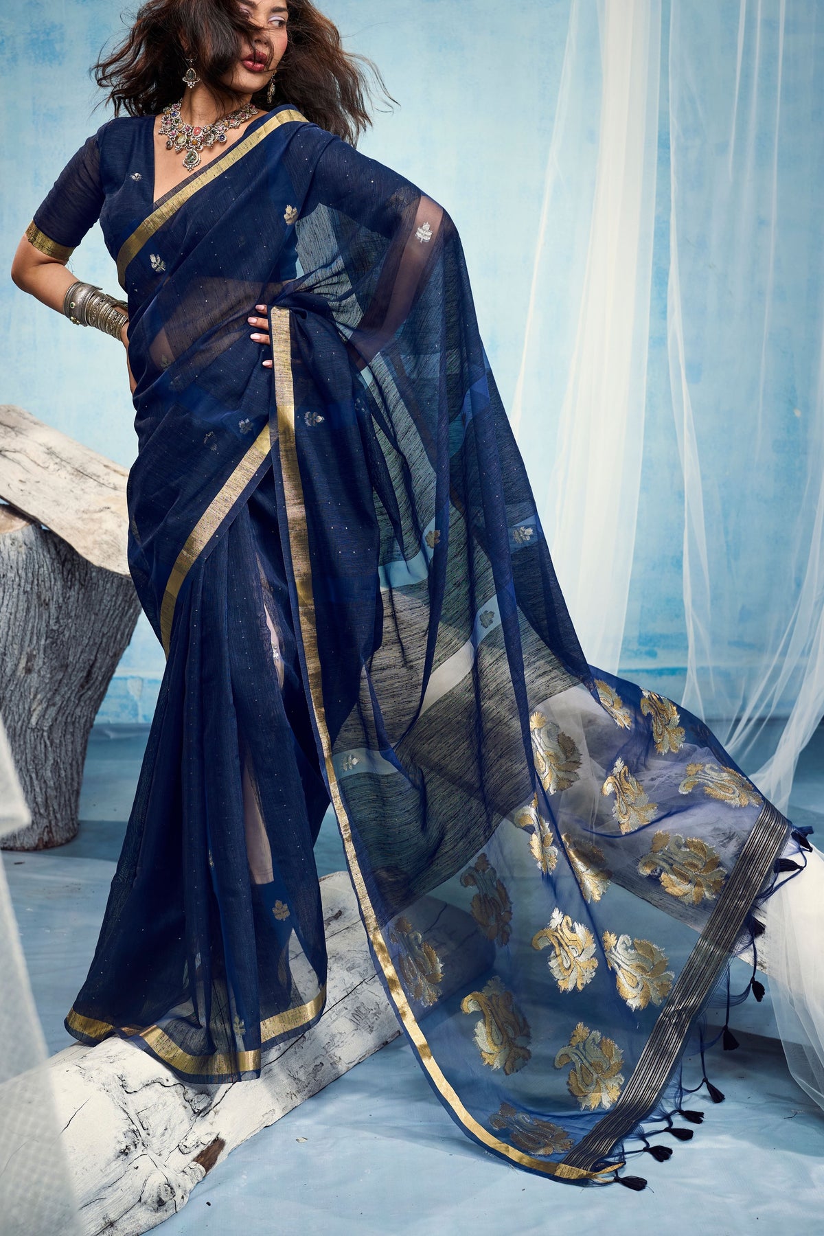 Peachmode Navy Blue Pure Munga Silk Handloom Woven Saree - Image 4