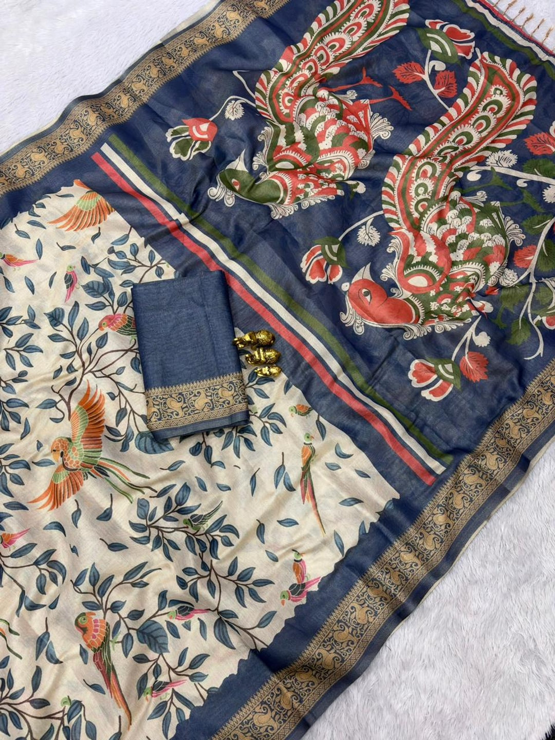 Peachmode Beige Kalamkari Bird Printed Erod Silk Saree - Image 3