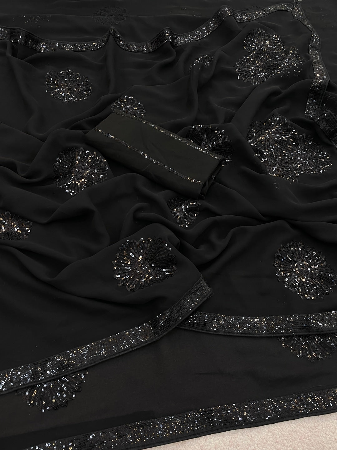 Peachmode Black Floral Sequin Georgette Saree With Blouse - Image 3