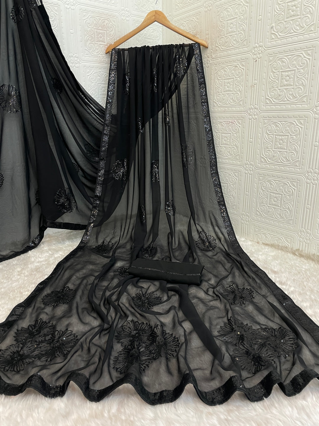 Peachmode Black Floral Sequin Georgette Saree With Blouse - Image 4