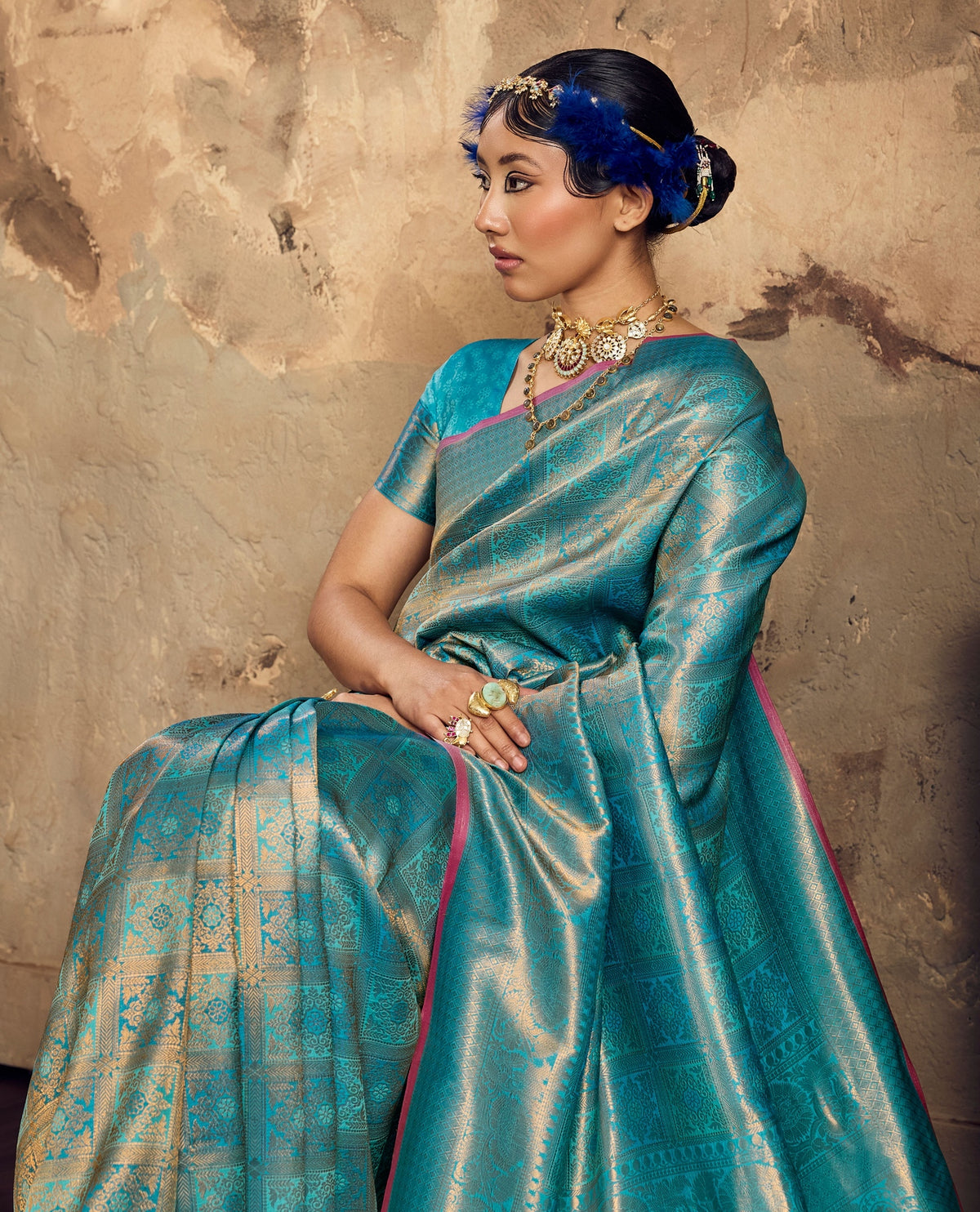 Peachmode Turquoise Handloom Silk Woven Saree - Image 4