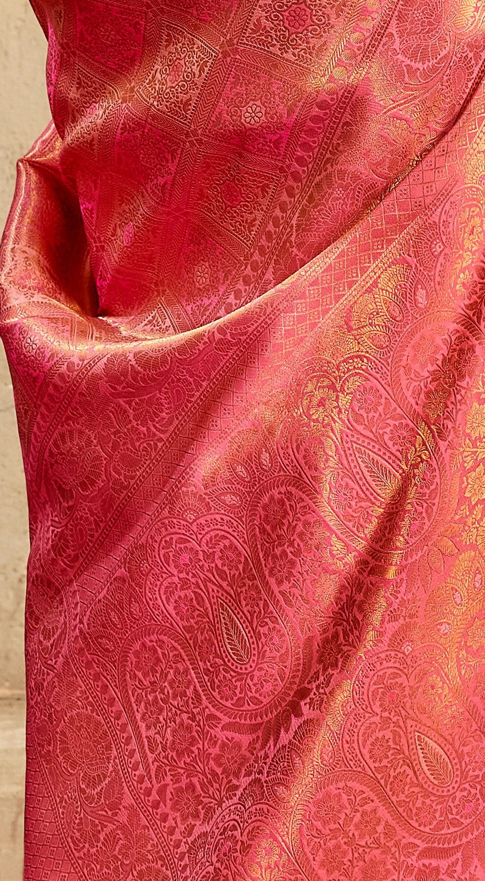 Peachmode Coral Handloom Silk Woven Saree - Image 5