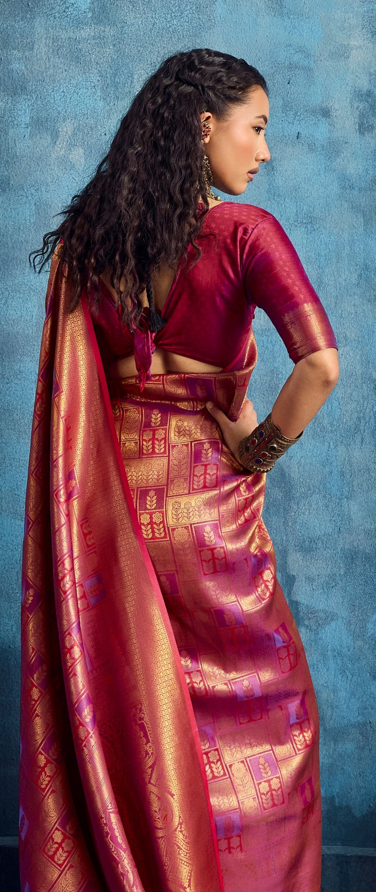 Peachmode Pink Handloom Silk Woven Saree - Image 2