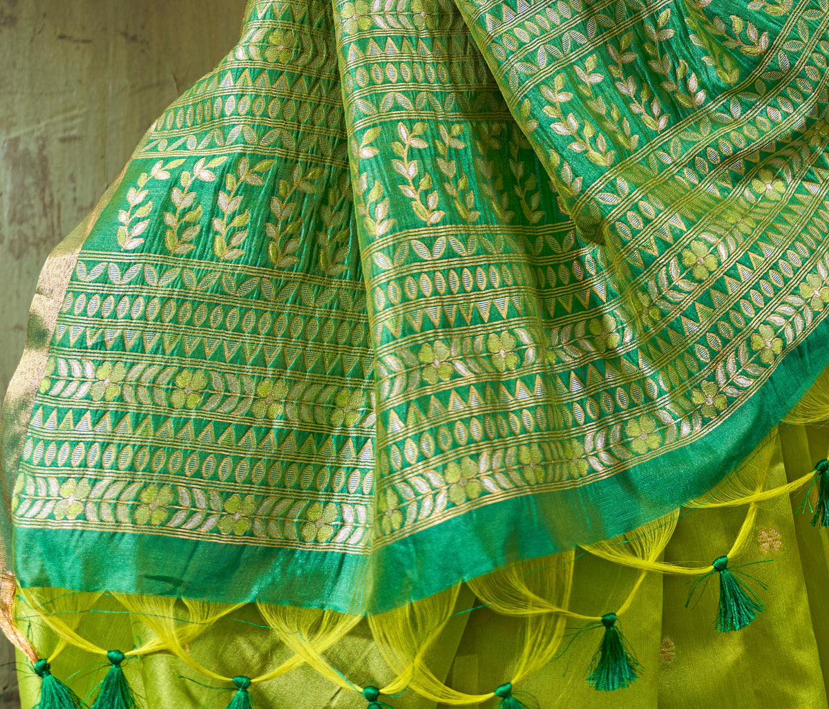 Peachmode Lime Green Handloom Silk Woven Saree - Image 4