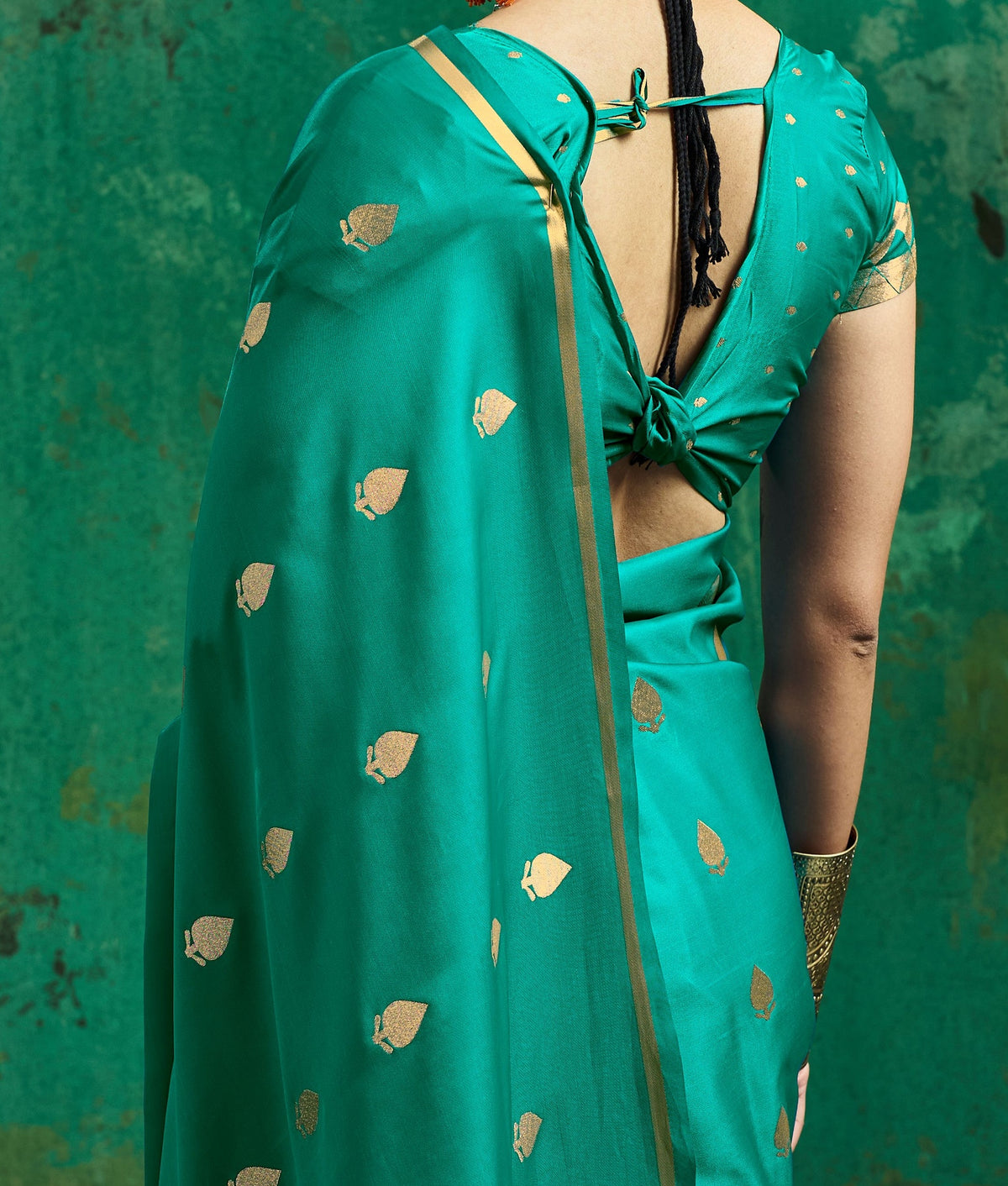 Peachmode Green Satin Handloom Woven Saree - Image 2