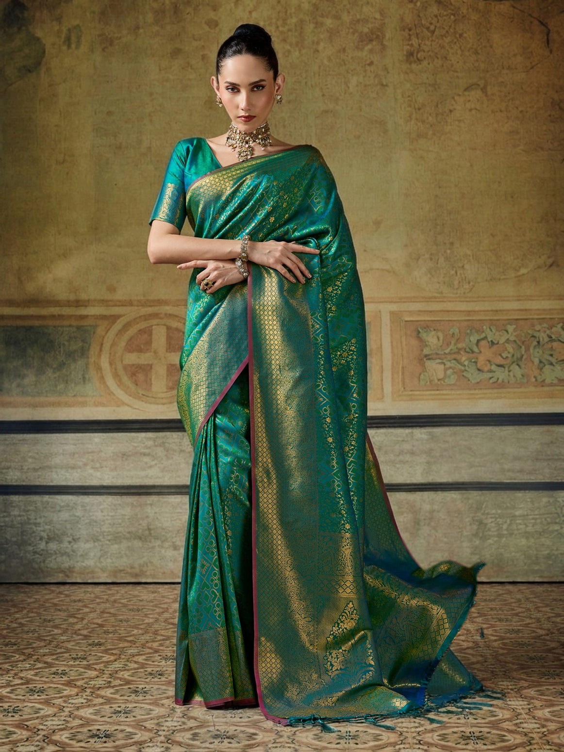 Peachmode Green Handloom Silk Woven Saree - Image 1