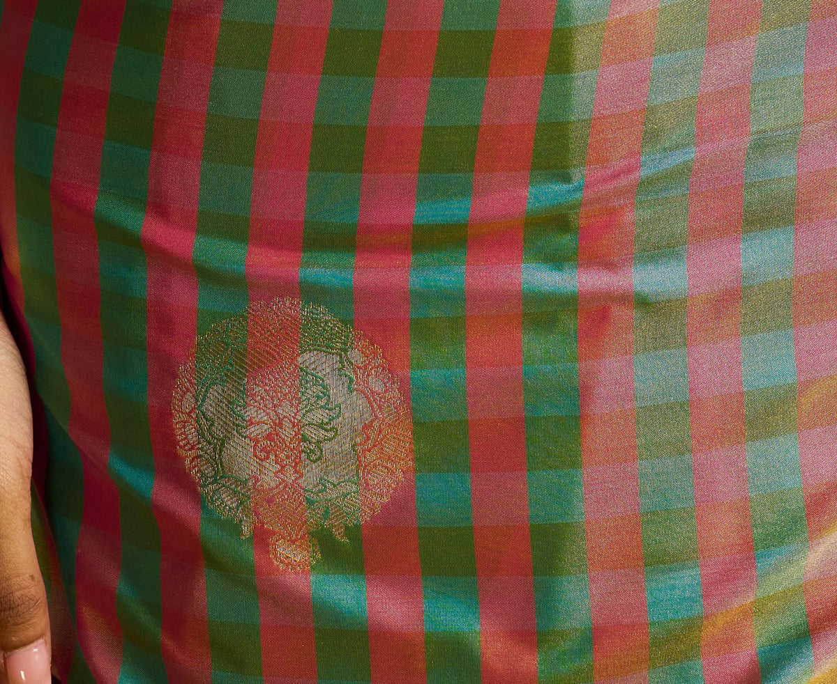 Peachmode Green Pure Silk Handloom Woven Saree - Image 5