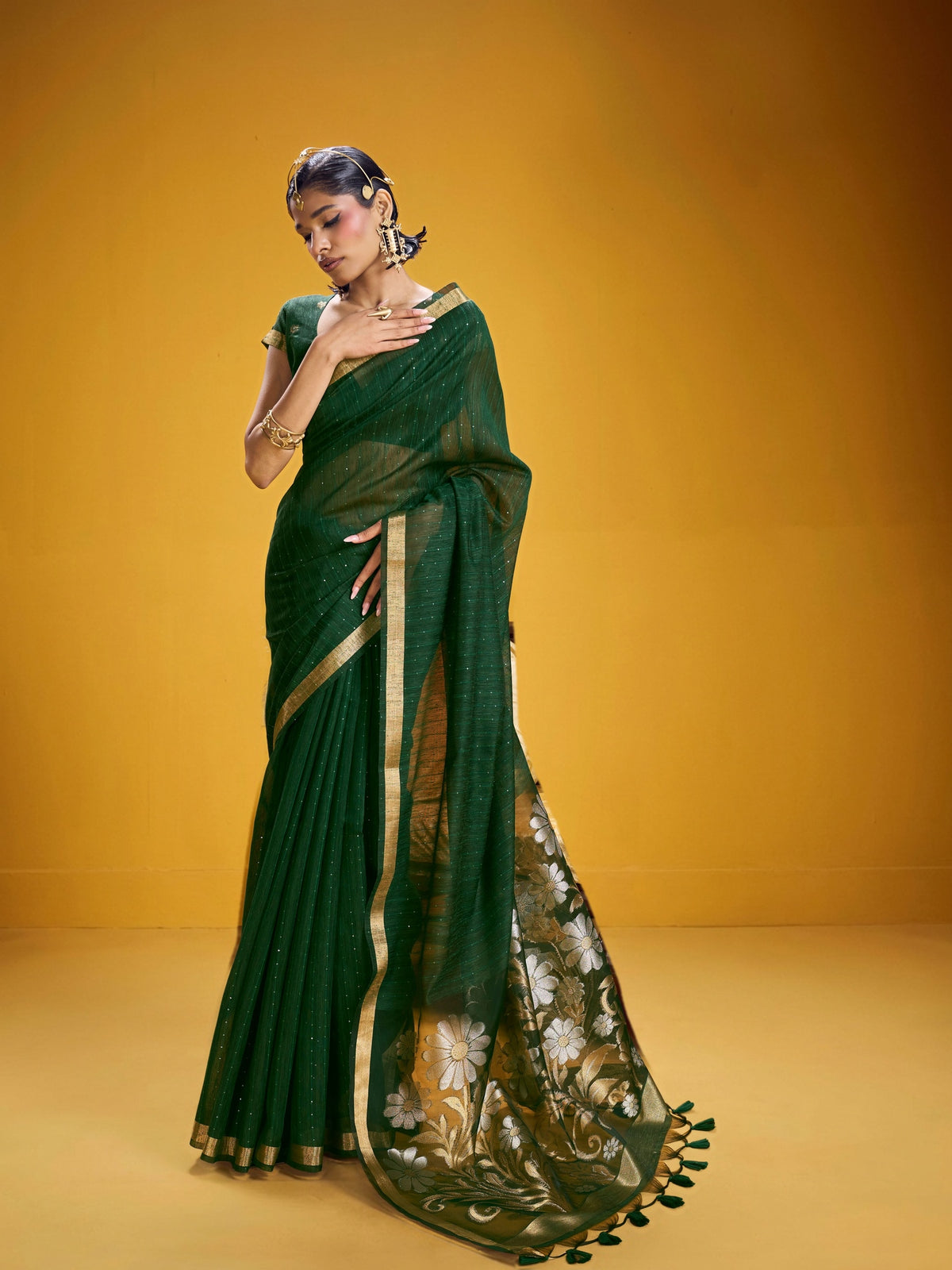 Peachmode Green Pure Munga Silk Handloom Woven Saree - Image 1