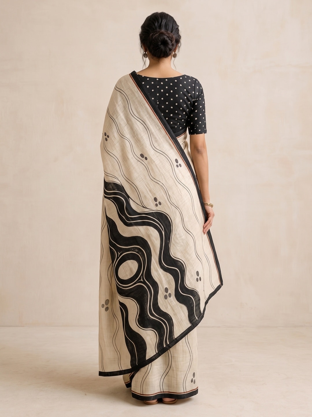 Peachmode Offwhite Wave Printed Linen Saree - Image 2