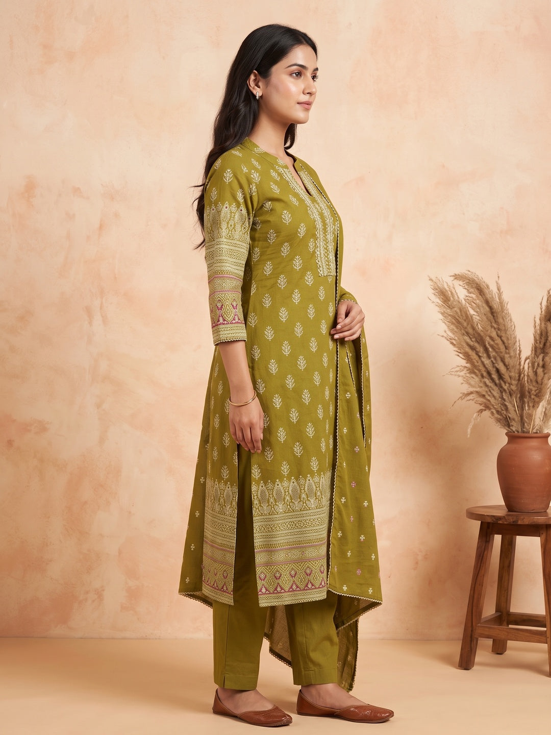 Graceful Green Floral Pure Cotton Straight Fit Salwar Suit for Effortless Ethnic Style - Image 3