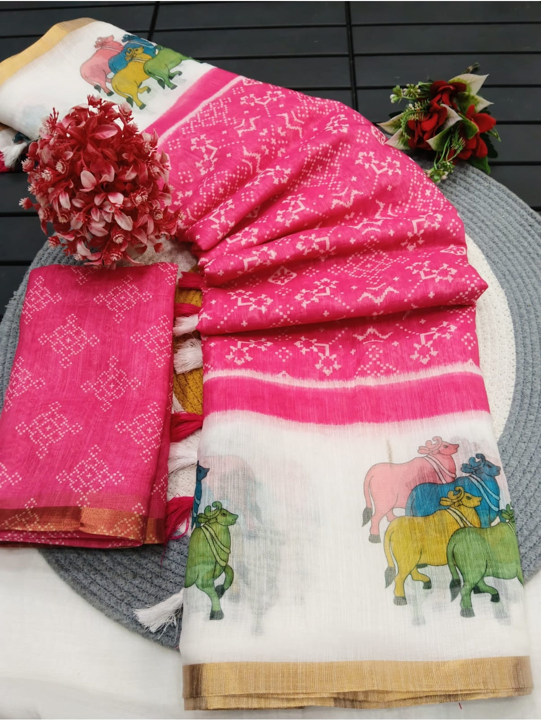 Peachmode Pink Printed Linen Saree - Image 5