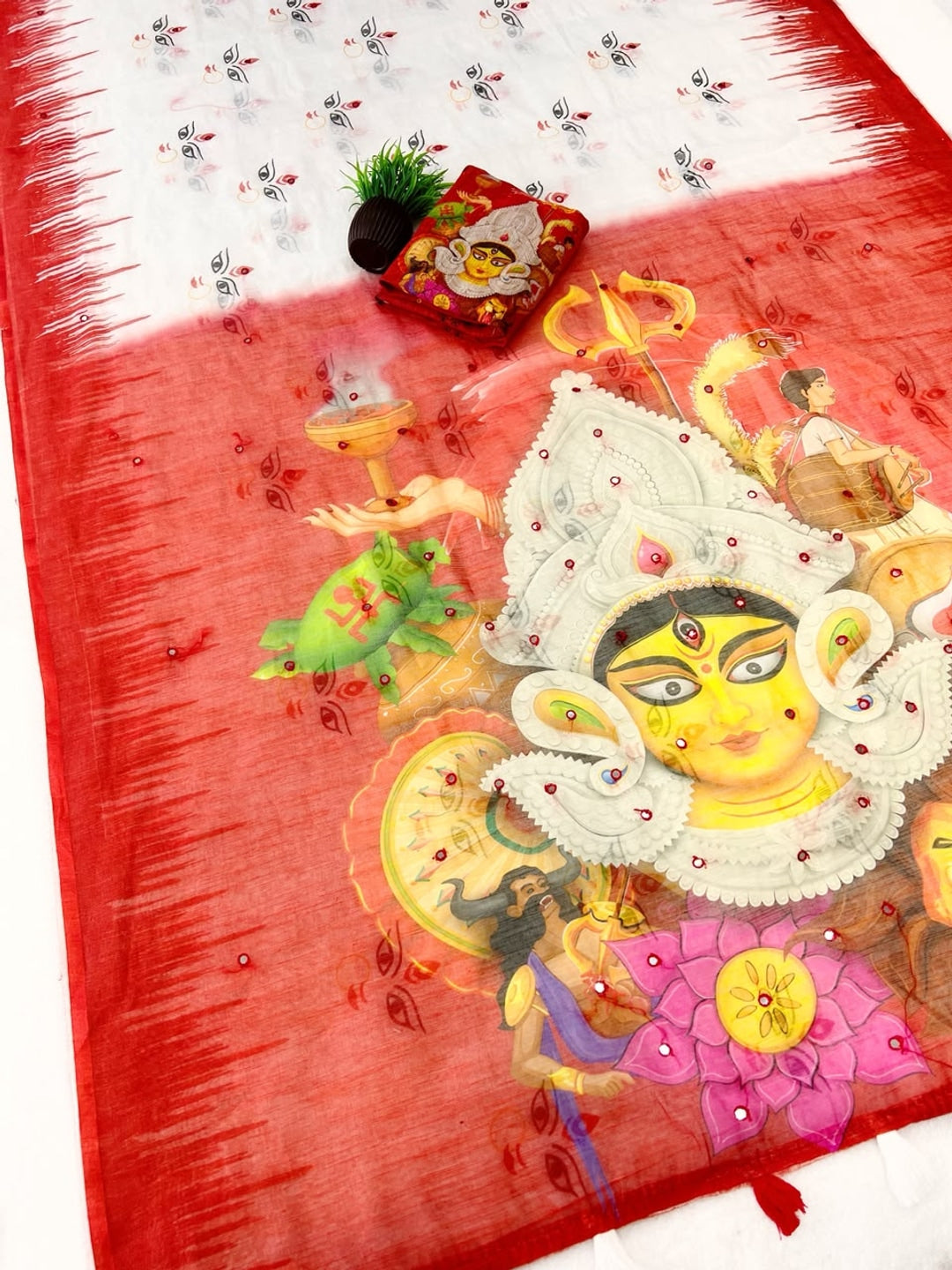 Peachmode White Durga Printed Linen Saree With Mirror Work - Image 3