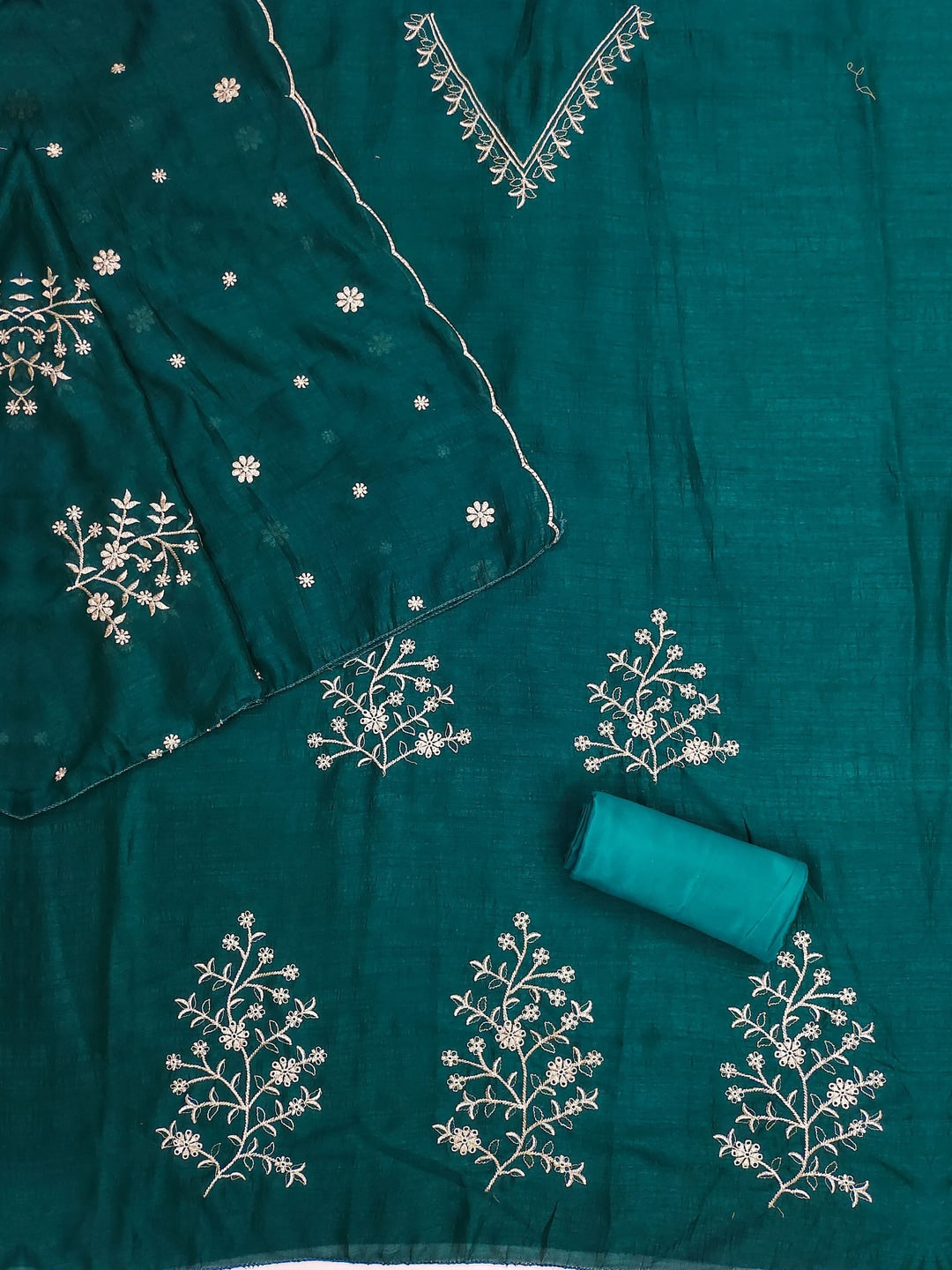 Peachmode Teal Vichitra Silk Unstitched Dress Material With V-Neck Floral Embroidery - Image 4