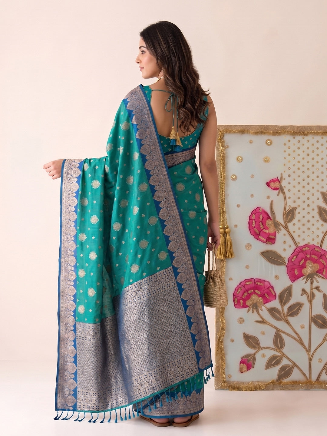 Peachmode Rama Silk Woven Saree - Image 2