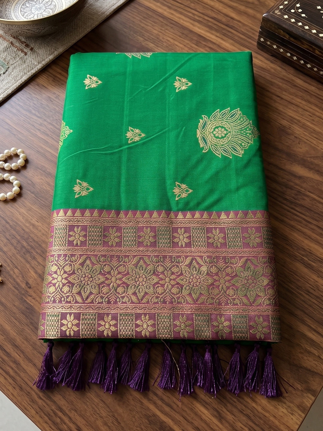 Peachmode Green Silk Woven Saree - Image 4