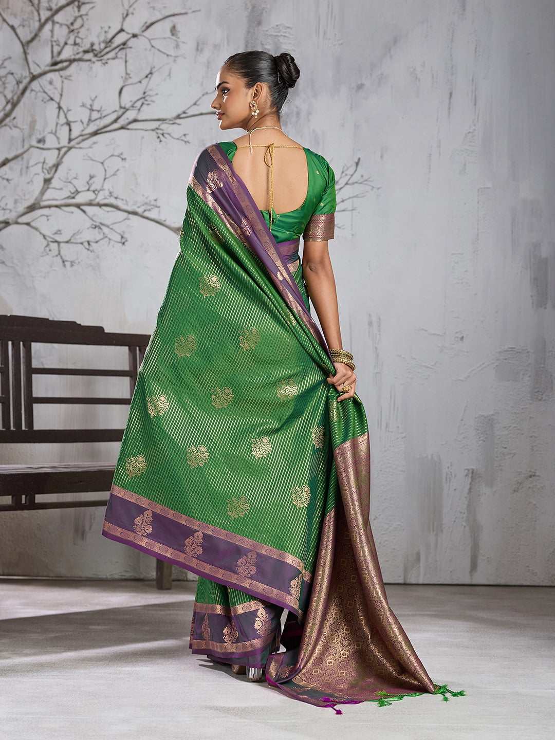 Peachmode Green Silk Woven Saree - Image 3