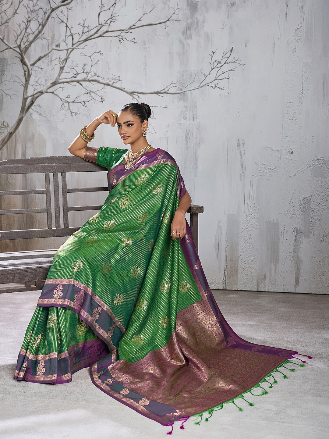 Peachmode Green Silk Woven Saree - Image 4