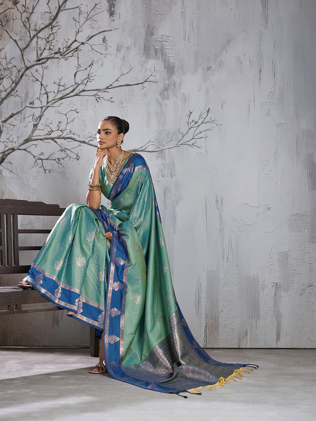 Peachmode Sea Green Silk Woven Saree - Image 4