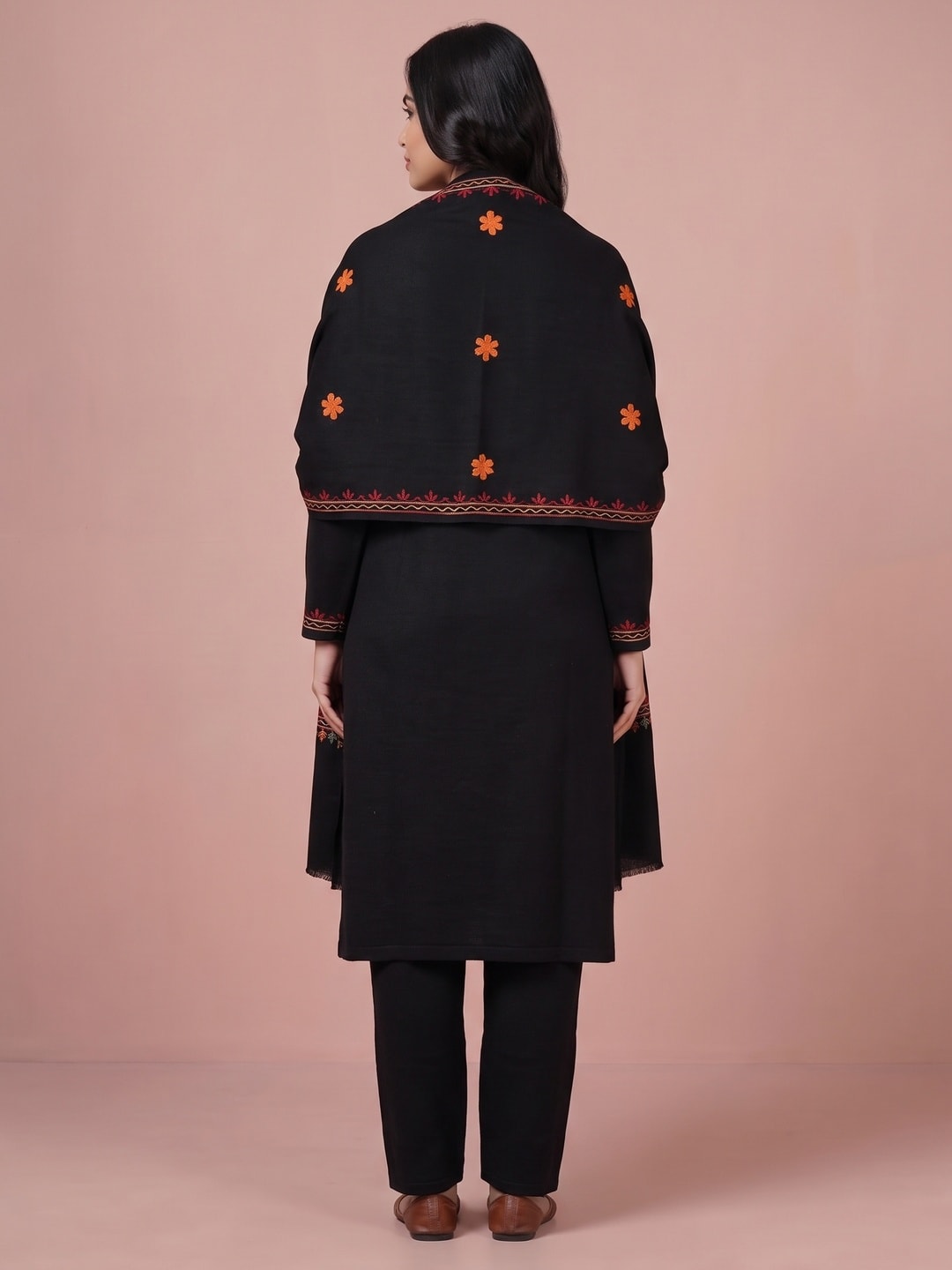 Peachmode Black Woolen Salwar Suit With Floral Embroidery - Image 4