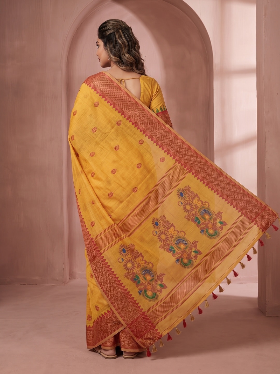 Peachmode Mustard Jamdani Cotton Woven Saree with Floral Pallu - Image 3