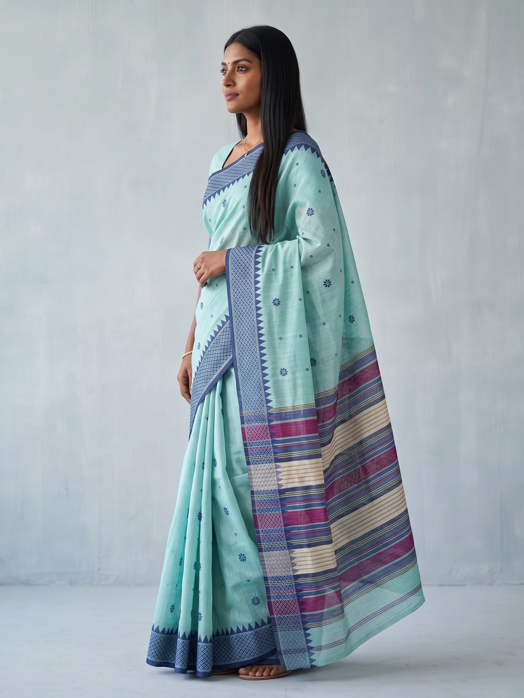 Peachmode Sea Green Jamdani Cotton Woven Saree with Striped Pallu - Image 3