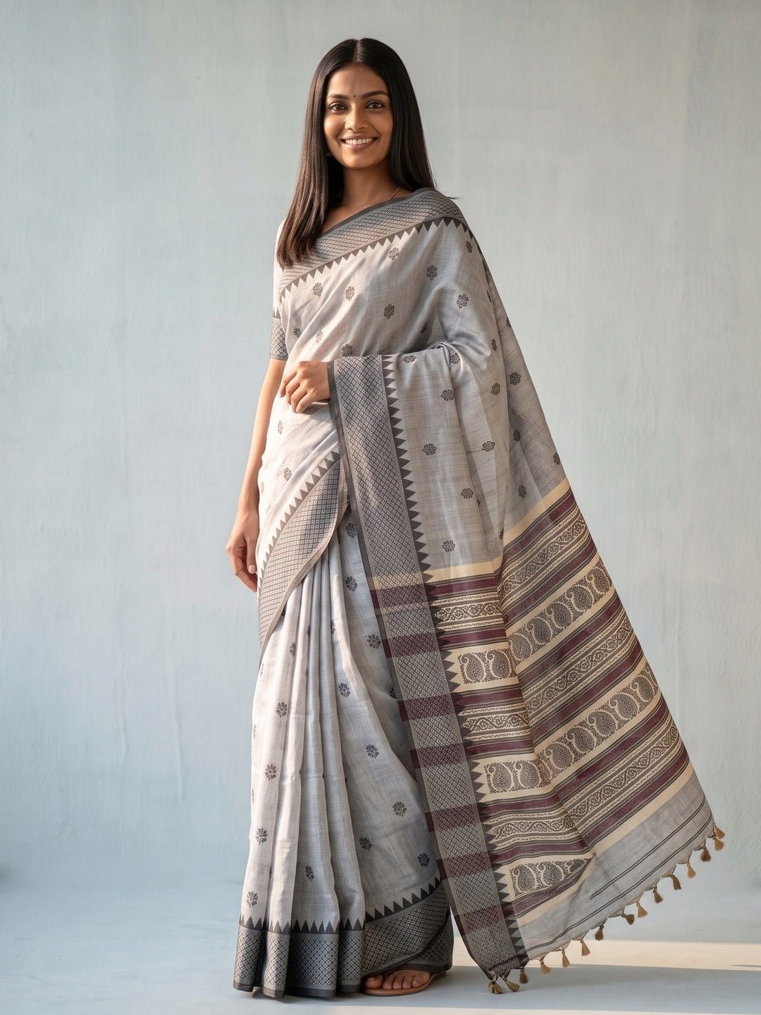 Peachmode Grey Jamdani Cotton Woven Saree with Striped Pallu - Image 2