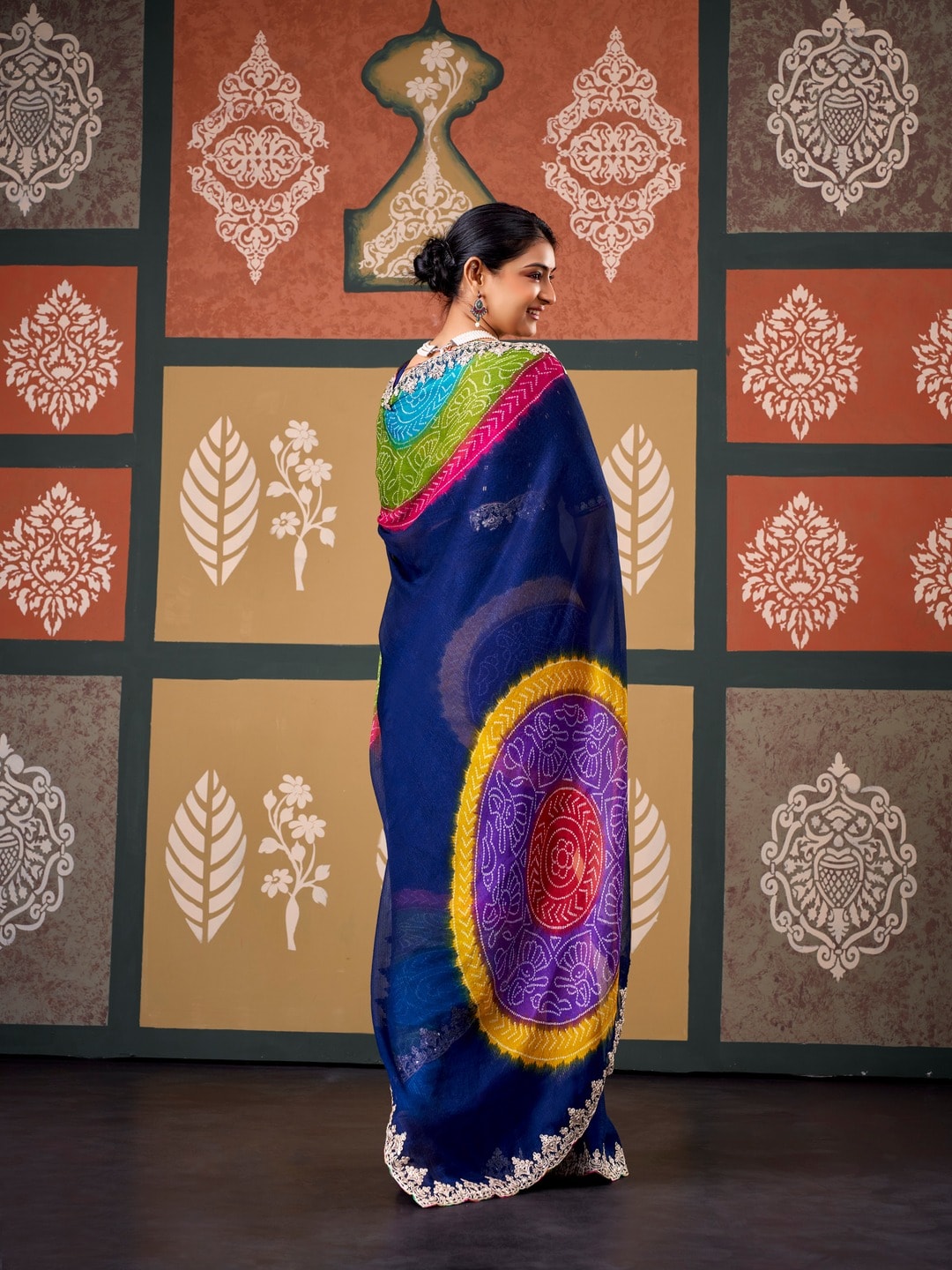 Peachmode Navy Blue Bandhani Printed Chiffon Saree With Embroidered Border - Image 2
