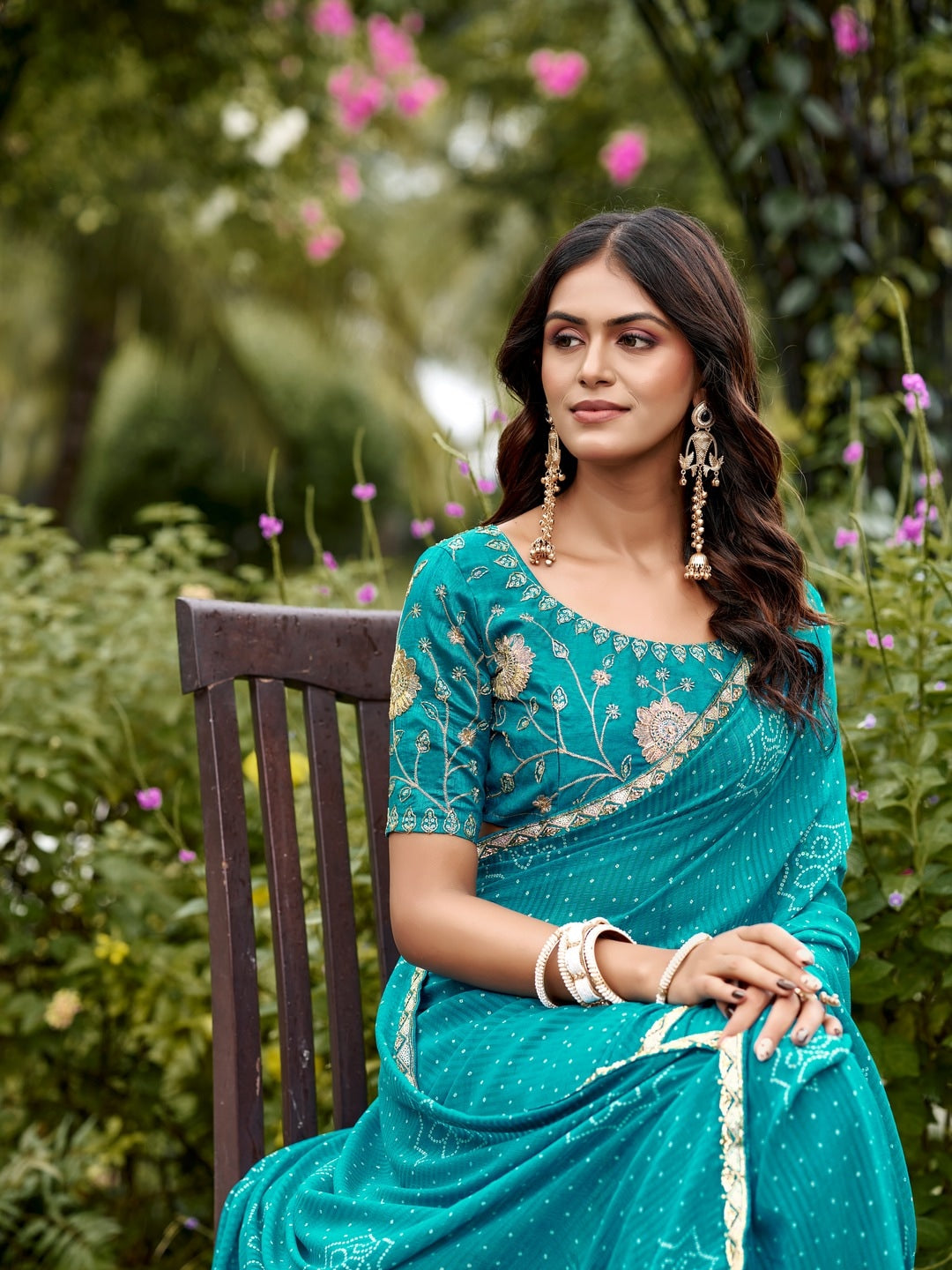 Peachmode Turquoise Bandhani Printed Georgette Saree With Embroidered Border - Image 4