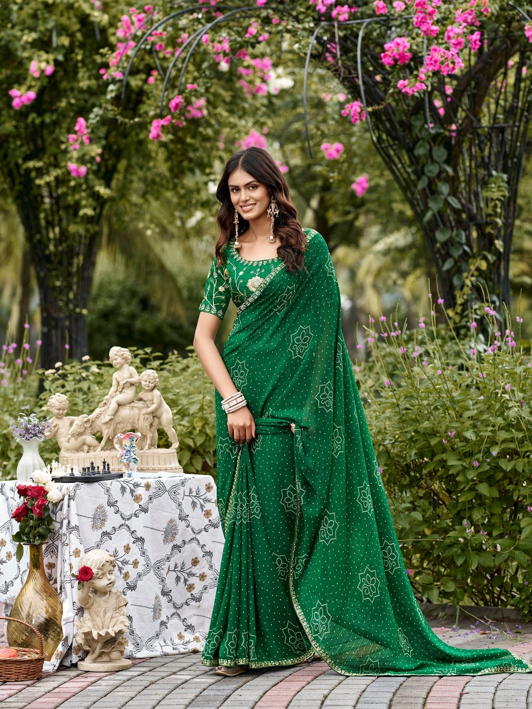 Peachmode Green Bandhani Printed Georgette Saree With Embroidered Border - Image 2