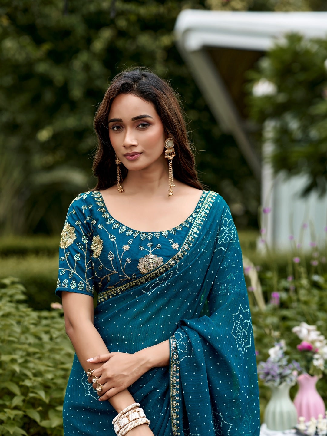 Peachmode Teal Bandhani Printed Georgette Saree With Embroidered Border - Image 4
