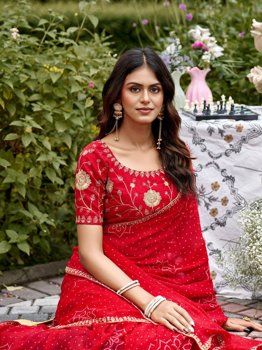 Peachmode Red Bandhani Printed Georgette Saree With Embroidered Border - Image 5