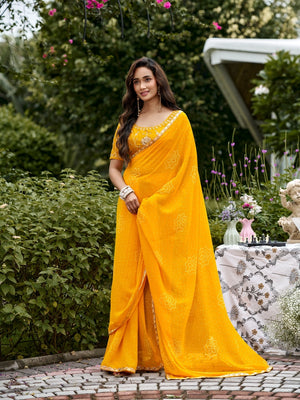Peachmode Yellow Bandhani Printed Georgette Saree With Embroidered Border - Image 2